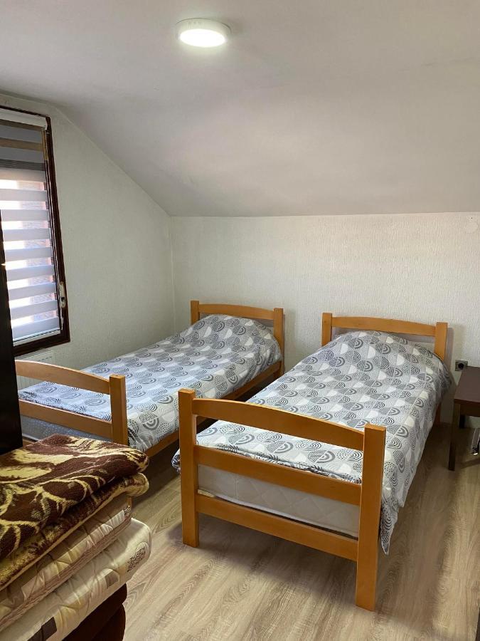 Micin Dom Apartamento Pirot Exterior foto